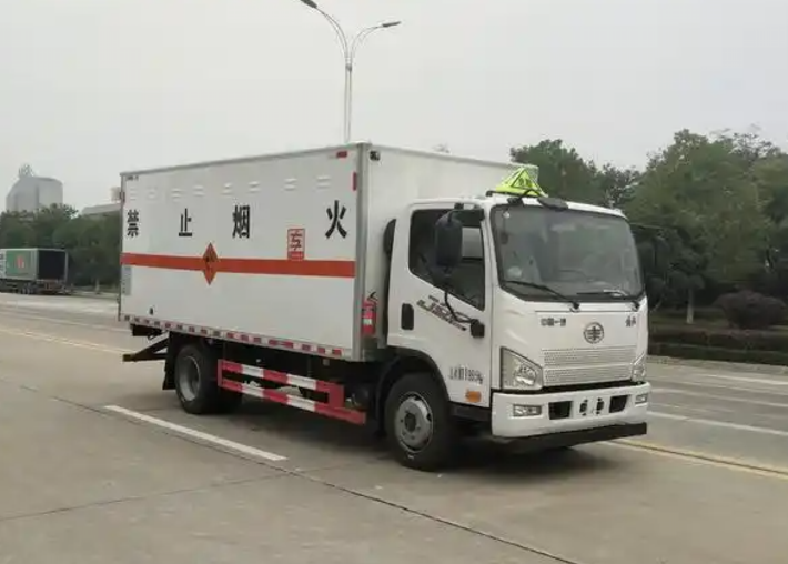 墨江爆破器材运输车可以上高速吗？